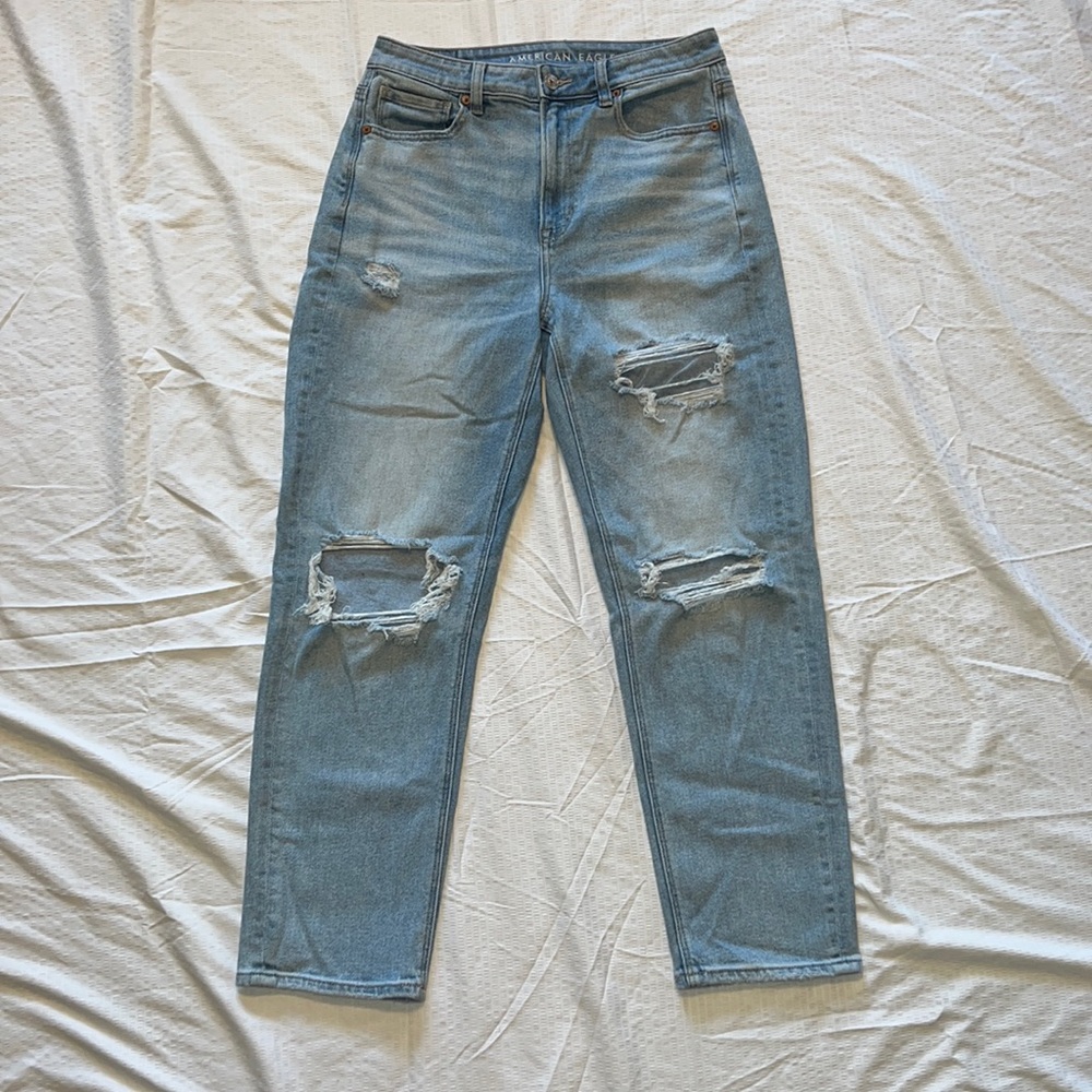 AEO American Eagle Mom Straight Jean Size 8 Reg - Ripped Destructed Torn